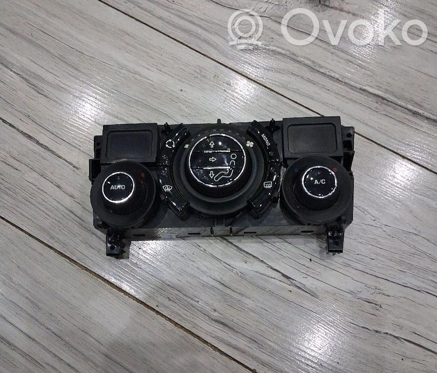 Citroen C3 Picasso Climate control unit 