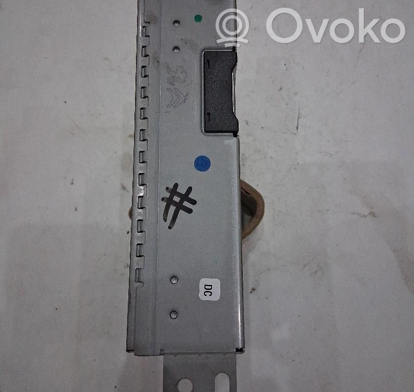 Peugeot 307 Radio/CD/DVD/GPS head unit 