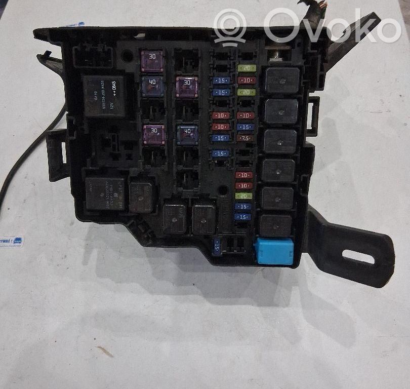Mazda 2 Drošinātāju kaste (komplekts) 