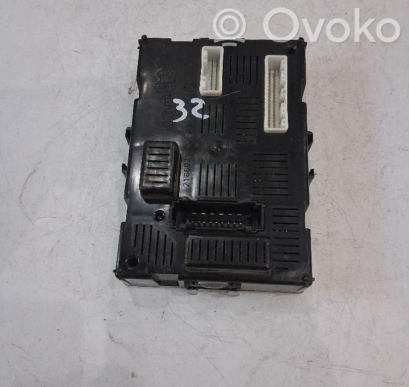 Renault Clio III Komforto modulis 