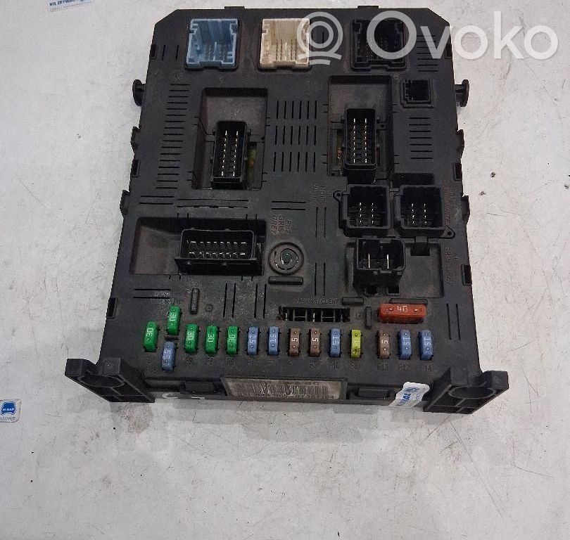 Citroen C4 I Module confort 