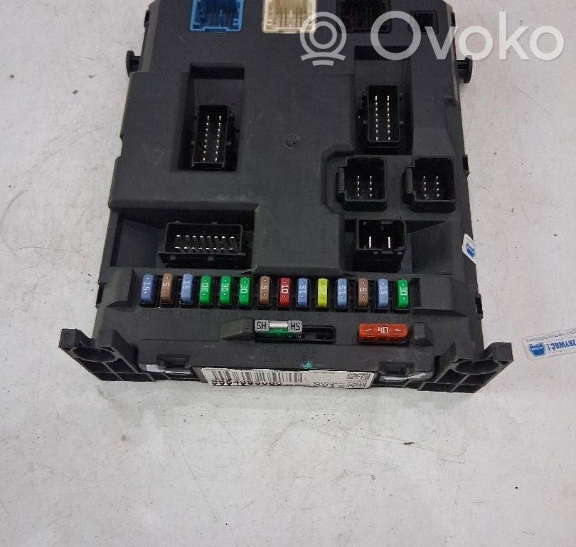Peugeot 207 Módulo de confort/conveniencia 