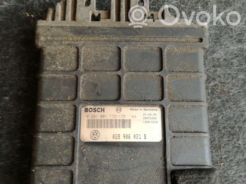 Volkswagen PASSAT B4 Engine control unit/module 