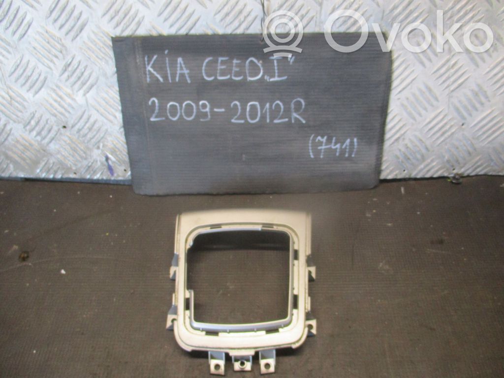 KIA Ceed Gear shifter surround trim plastic 