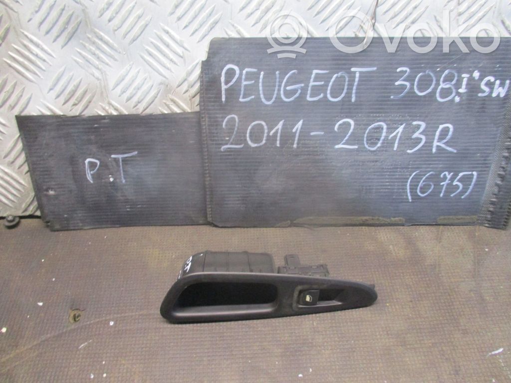 Peugeot 308 Electric window control switch 