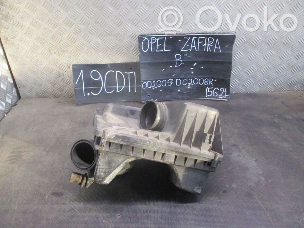 Opel Zafira B Caja del filtro de aire 