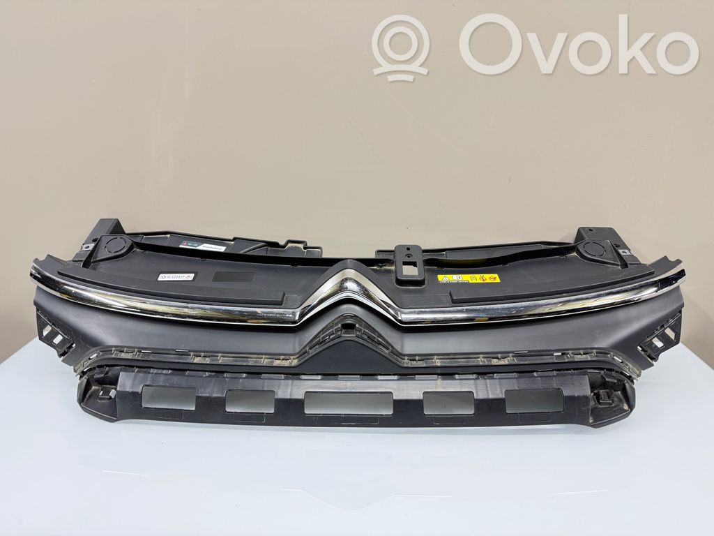 Citroen C3 Front bumper upper radiator grill 