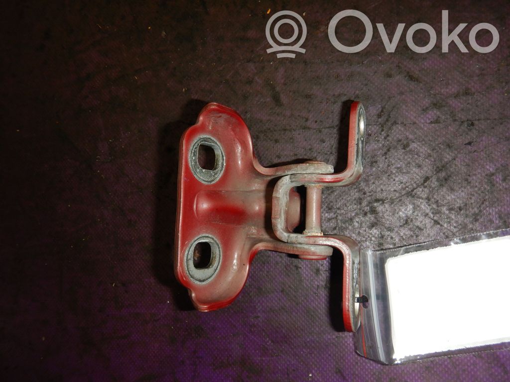 Front door lower hinge   T3A047587,T3A047587