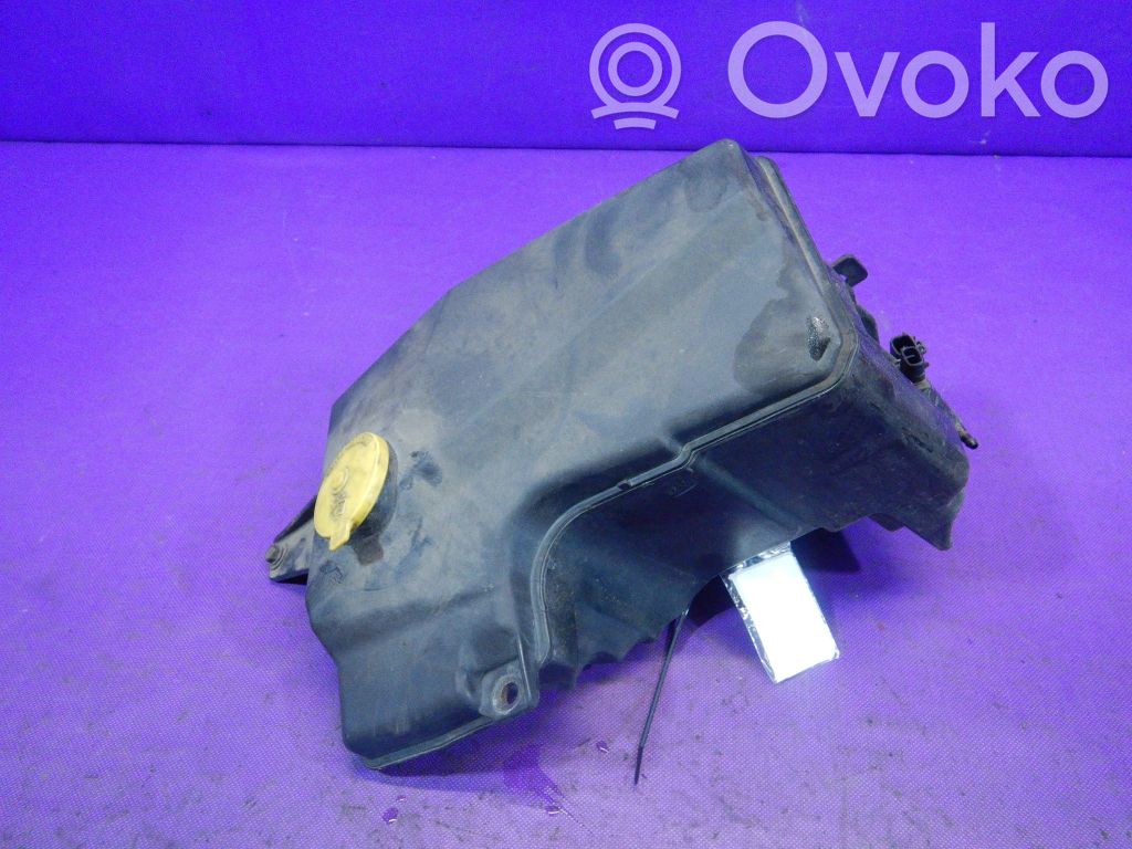 Mazda 6 Réservoir de liquide lave-glace 