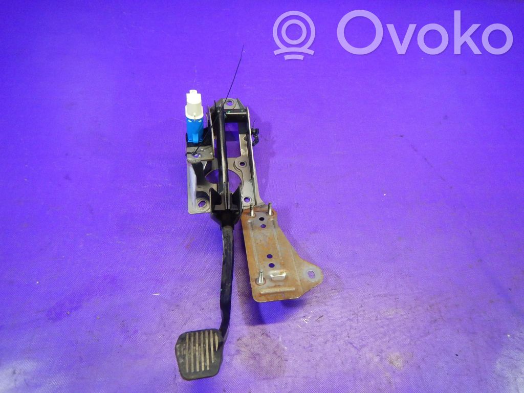 Ford Focus C-MAX Brake pedal 