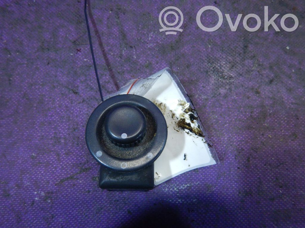 Interruptor del espejo lateral   8200002442B,8200002442B