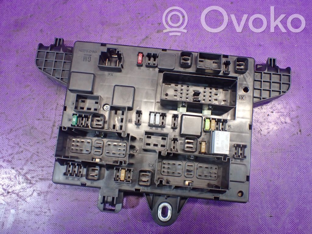 Opel Astra J Fuse box set 