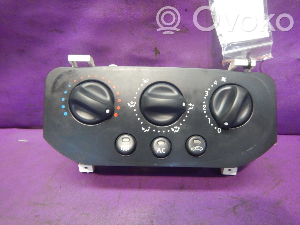Renault Clio II Interior fan control switch 