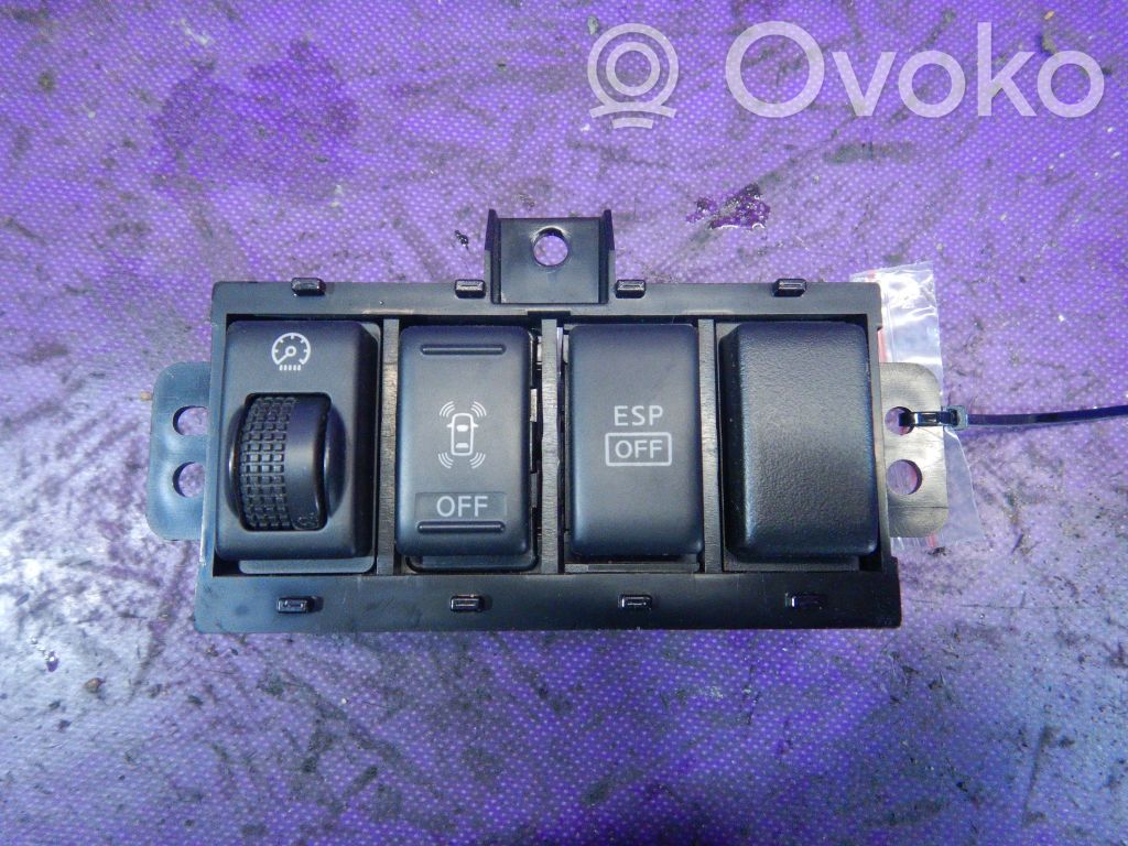 Interruptor ESP (programa de estabilidad)   8306B,8306B