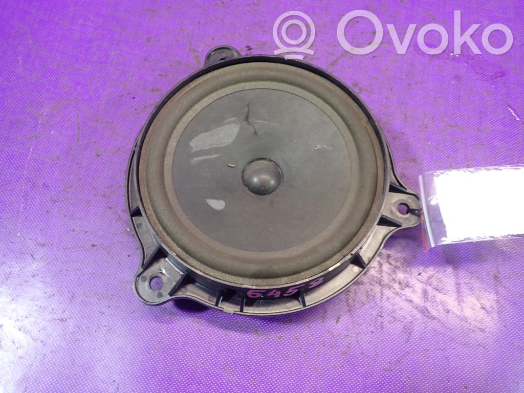 Nissan Almera Tino Altavoz de la puerta delantera