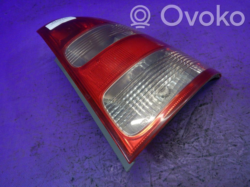 Toyota Corolla E120 E130 Lampa tylna 