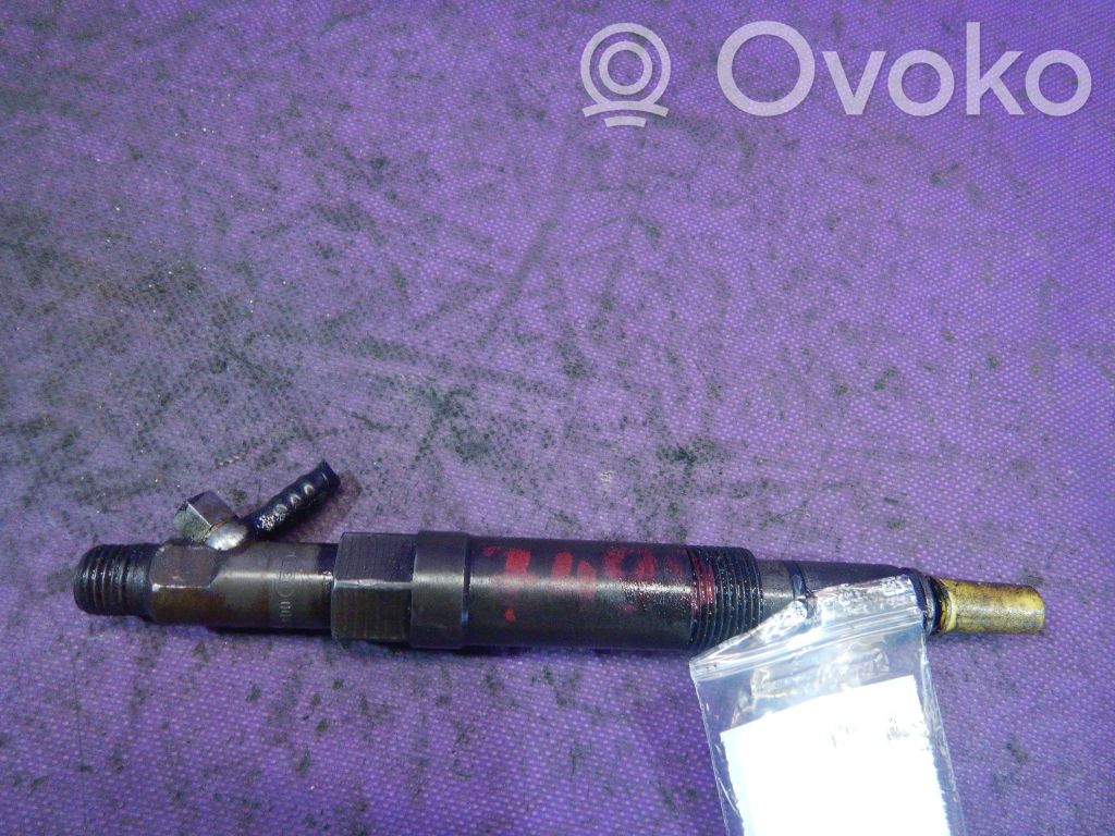 Ford Mondeo Mk III Fuel injector 