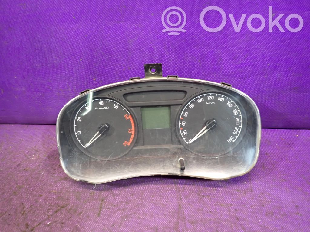 Skoda Fabia Mk2 (5J) Nopeusmittari (mittaristo) 