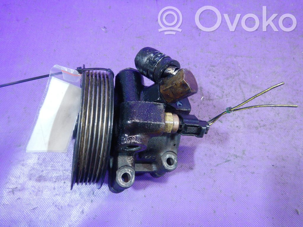 Ford Focus Ohjaustehostimen pumppu 