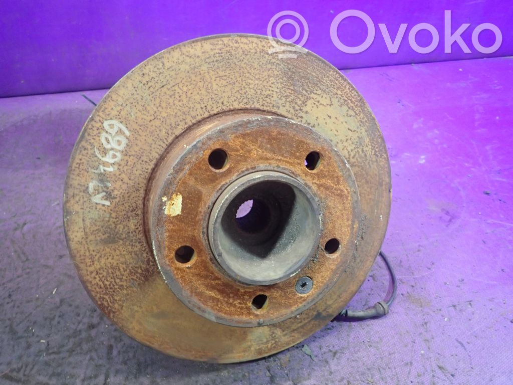 AC 428 Fuso a snodo con mozzo ruota anteriore 