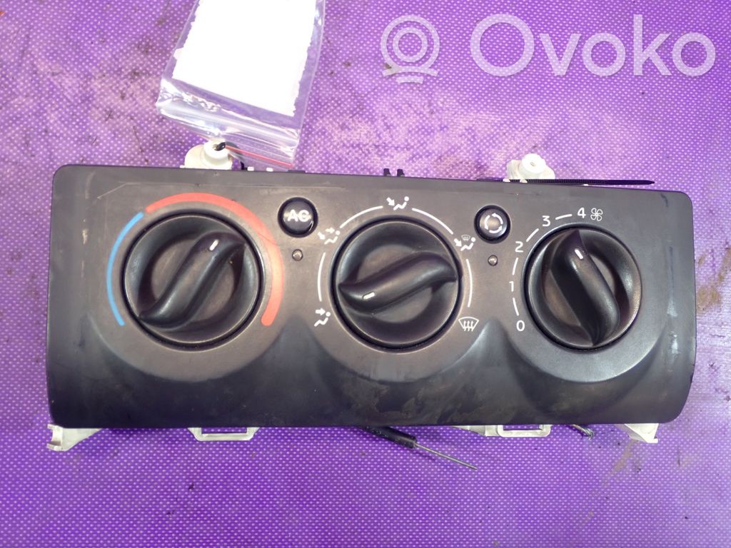 Renault Thalia I Climate control unit 
