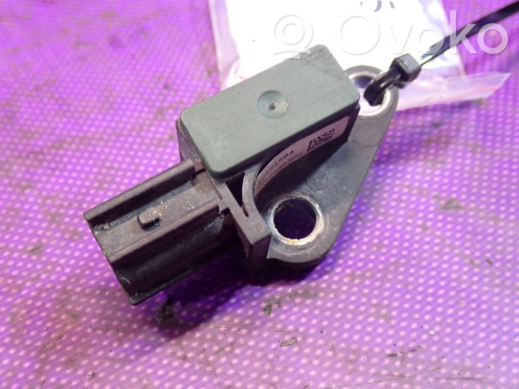 Volkswagen PASSAT CC Airbagsensor Crashsensor Drucksensor 