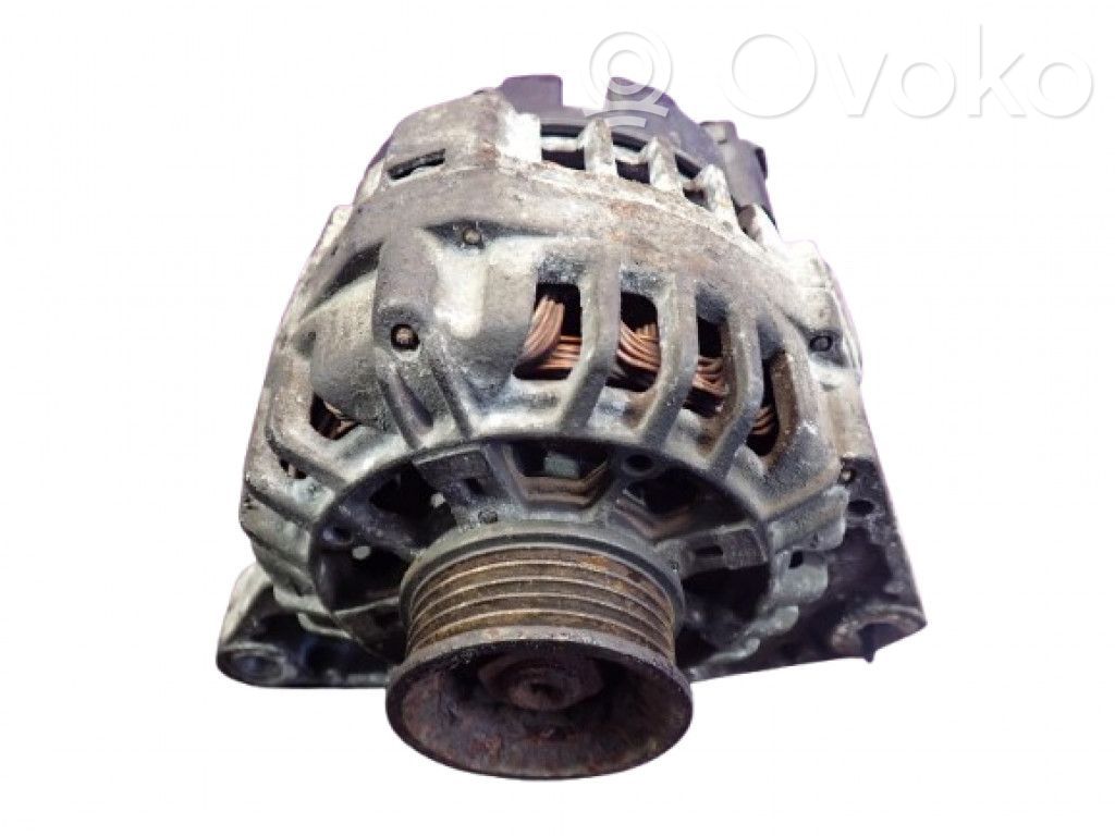 Volkswagen PASSAT B5 Alternador 