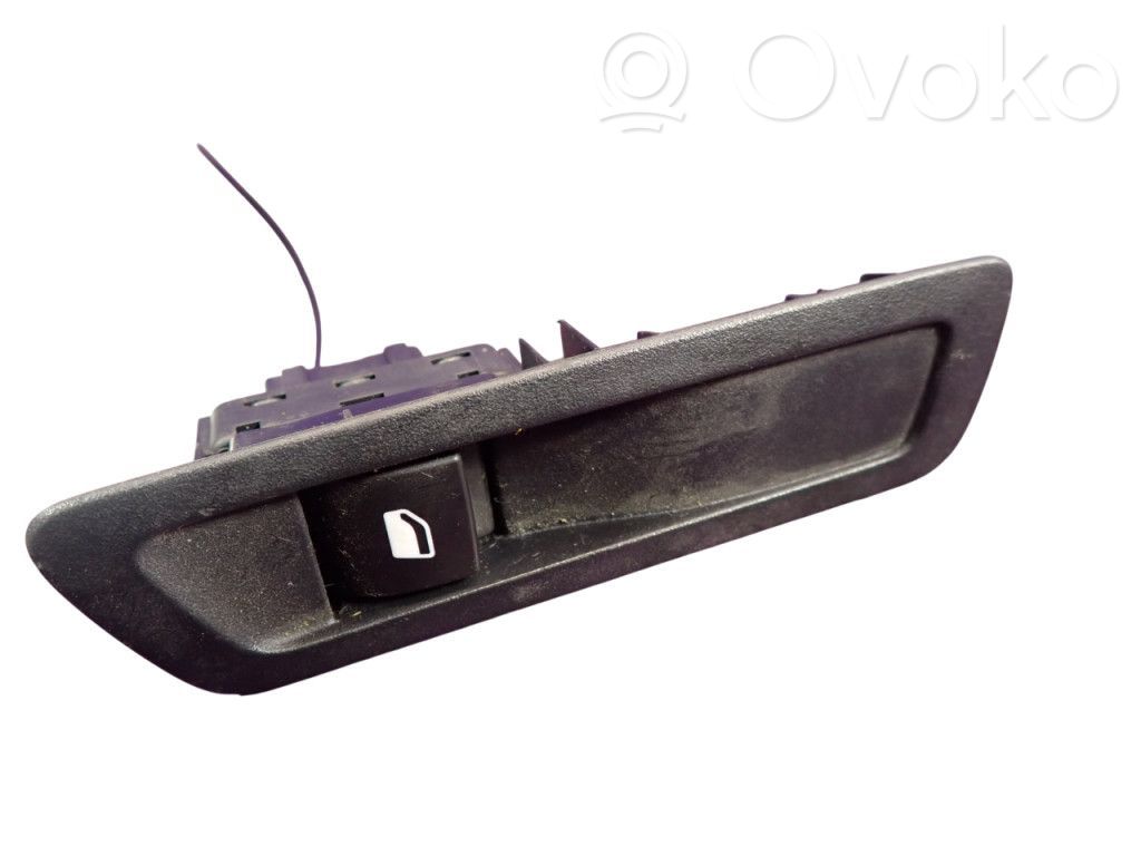 Peugeot 301 Quarter vent window switch 