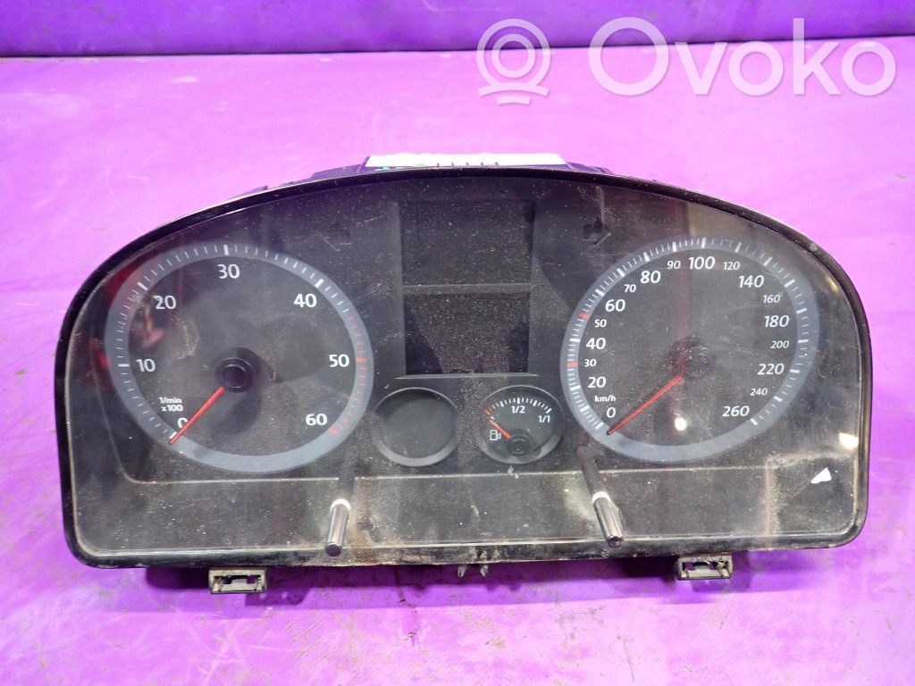 Geschwindigkeitsmesser Cockpit
