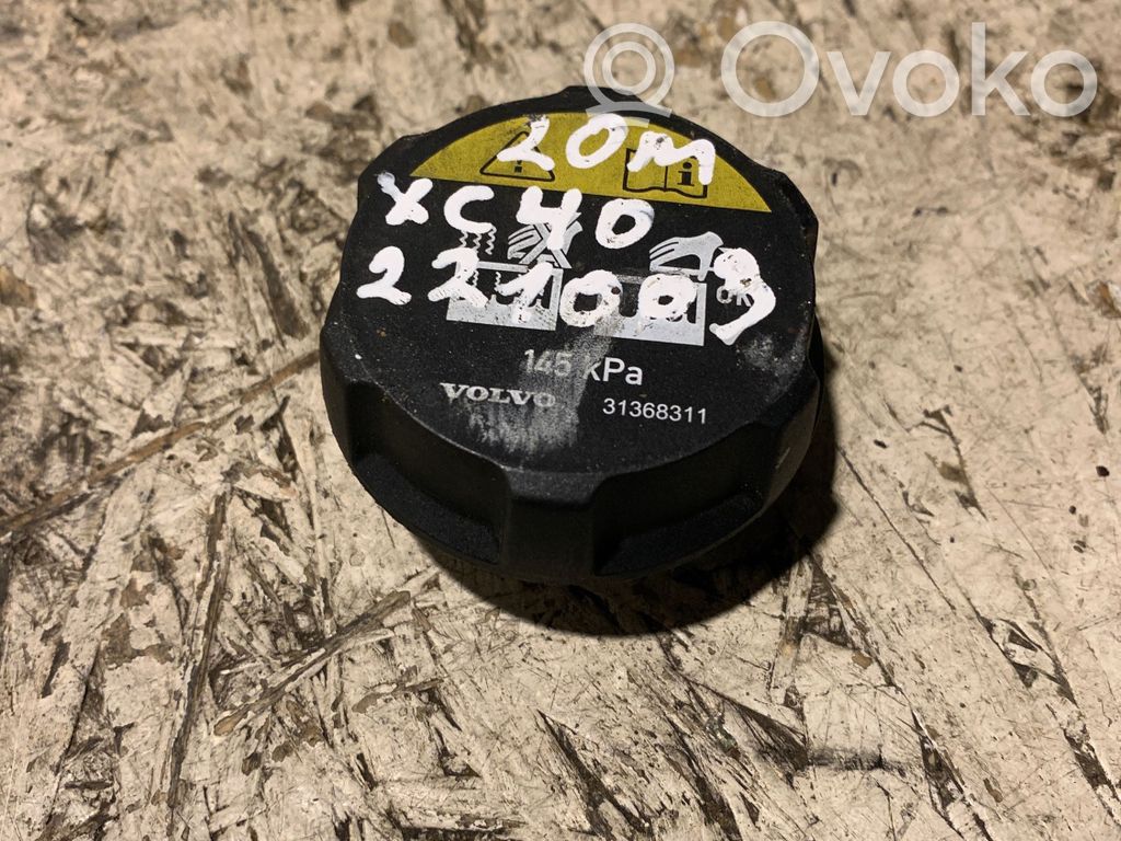 Volvo XC40 Korek zbiornika wyrównawczego chłodziwa 