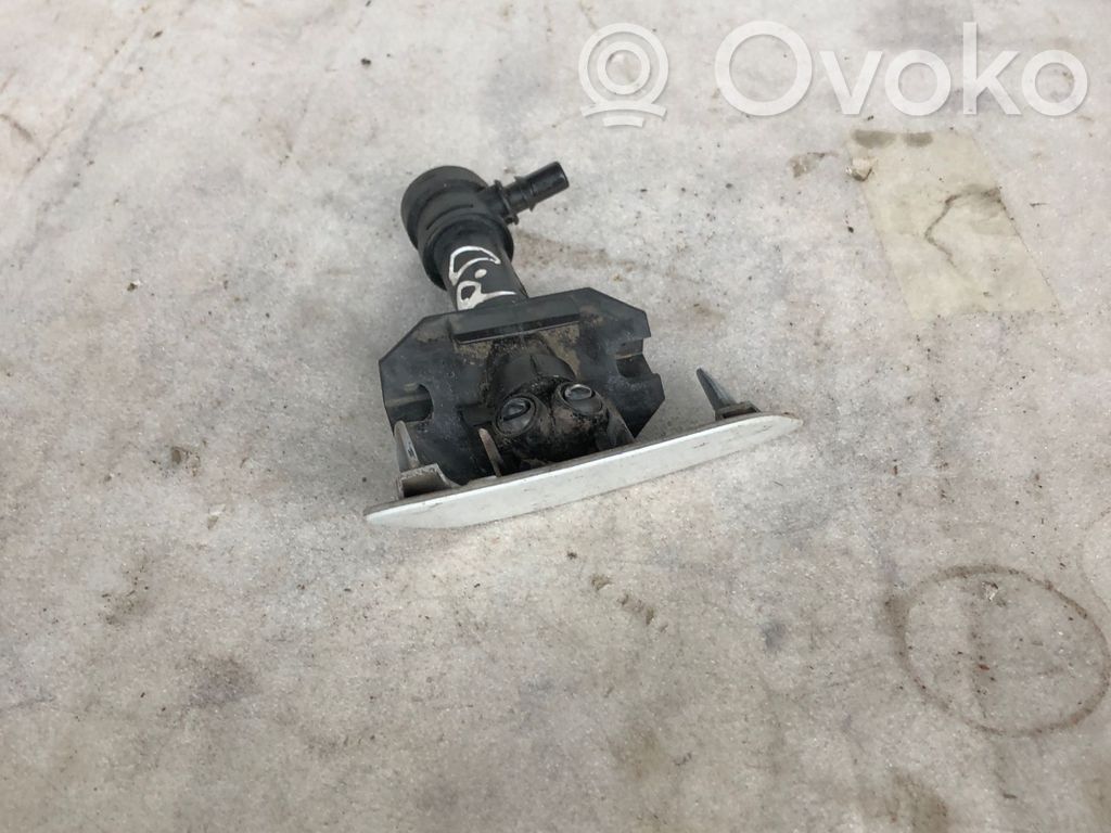 Audi Q3 8U Duză spălare far 