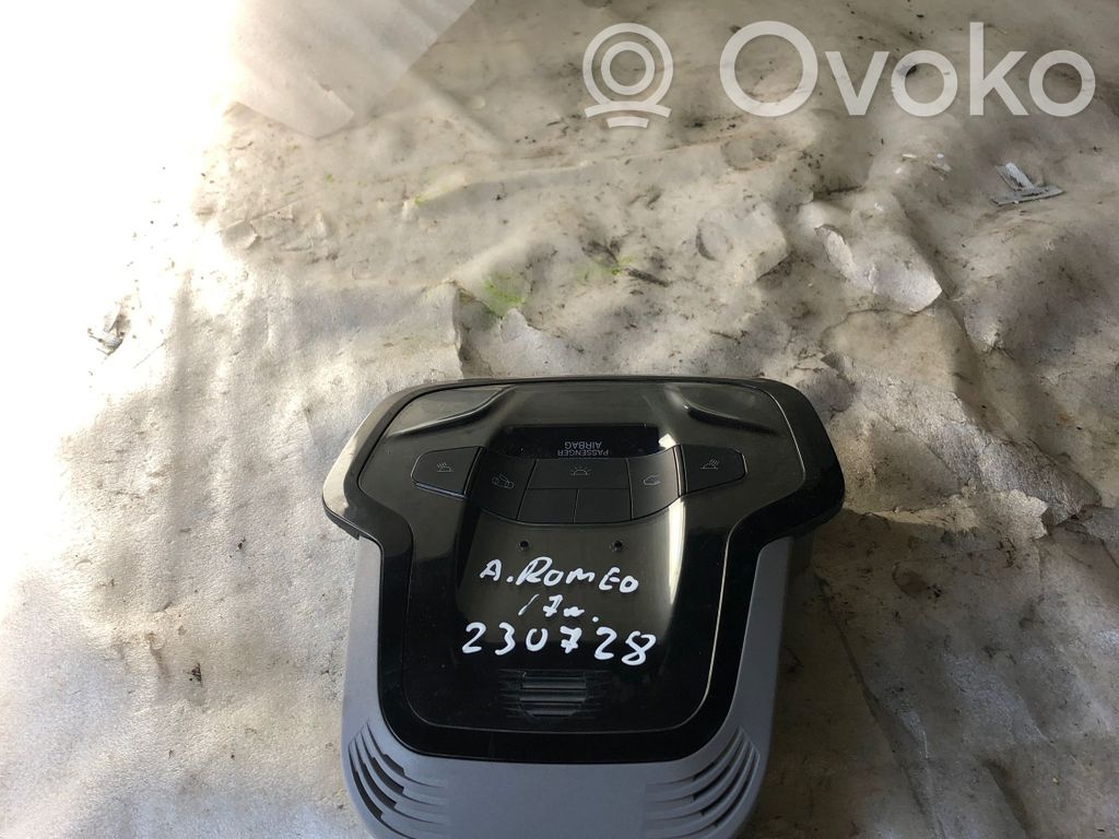 Alfa Romeo Giulia Front seat light 