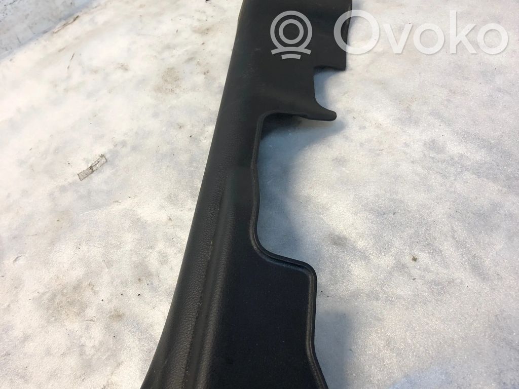 Mitsubishi Eclipse Cross Moldura protectora del borde delantero 