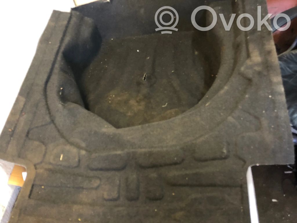 Volkswagen PASSAT B8 Wykładzina podłogowa bagażnika 