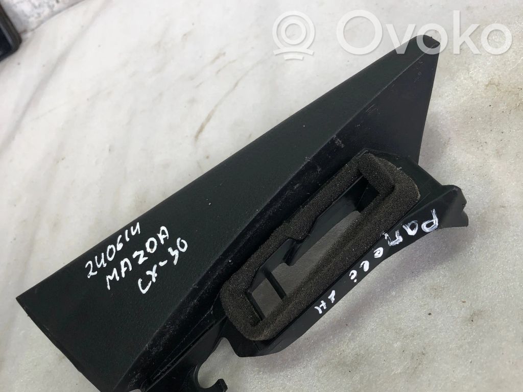 Panel trim   DFR760733