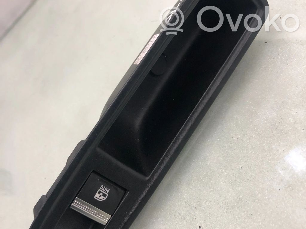 Renault Megane E-Tech Electric window control switch 