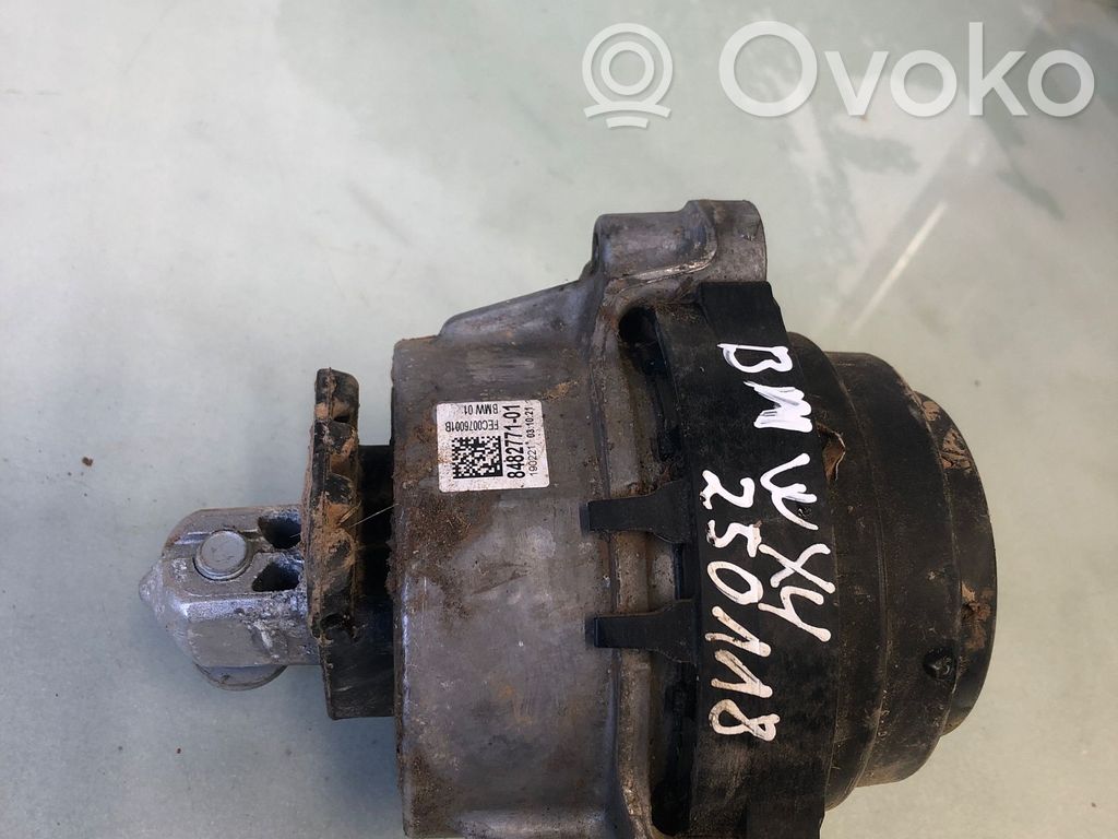 Engine mount bracket   848277101
