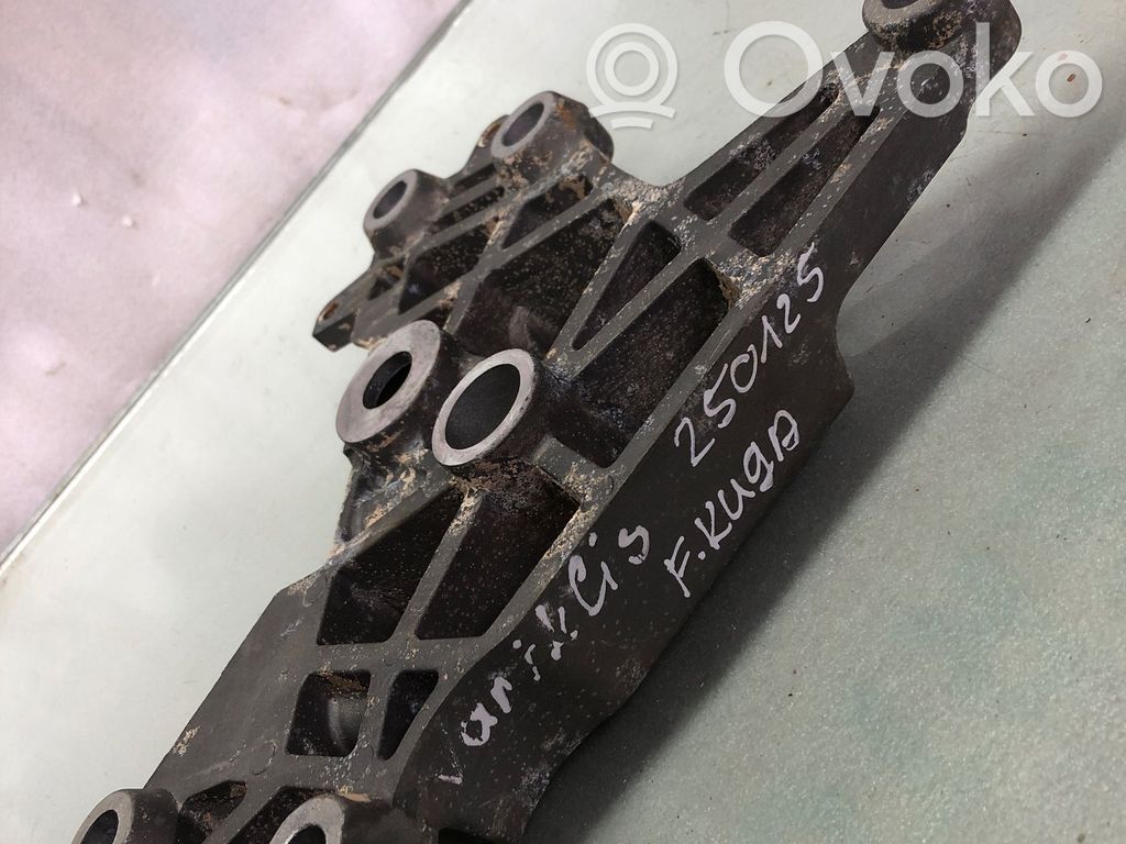 Ford Kuga III Engine mounting bracket 
