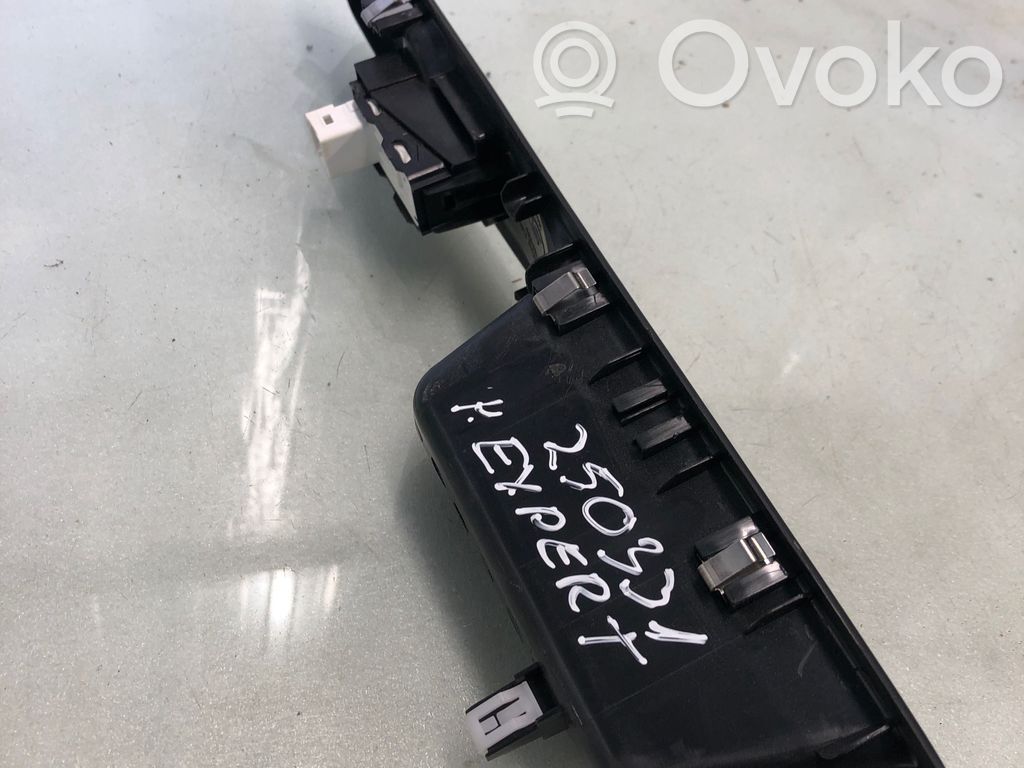 Peugeot Expert Electric window control switch 