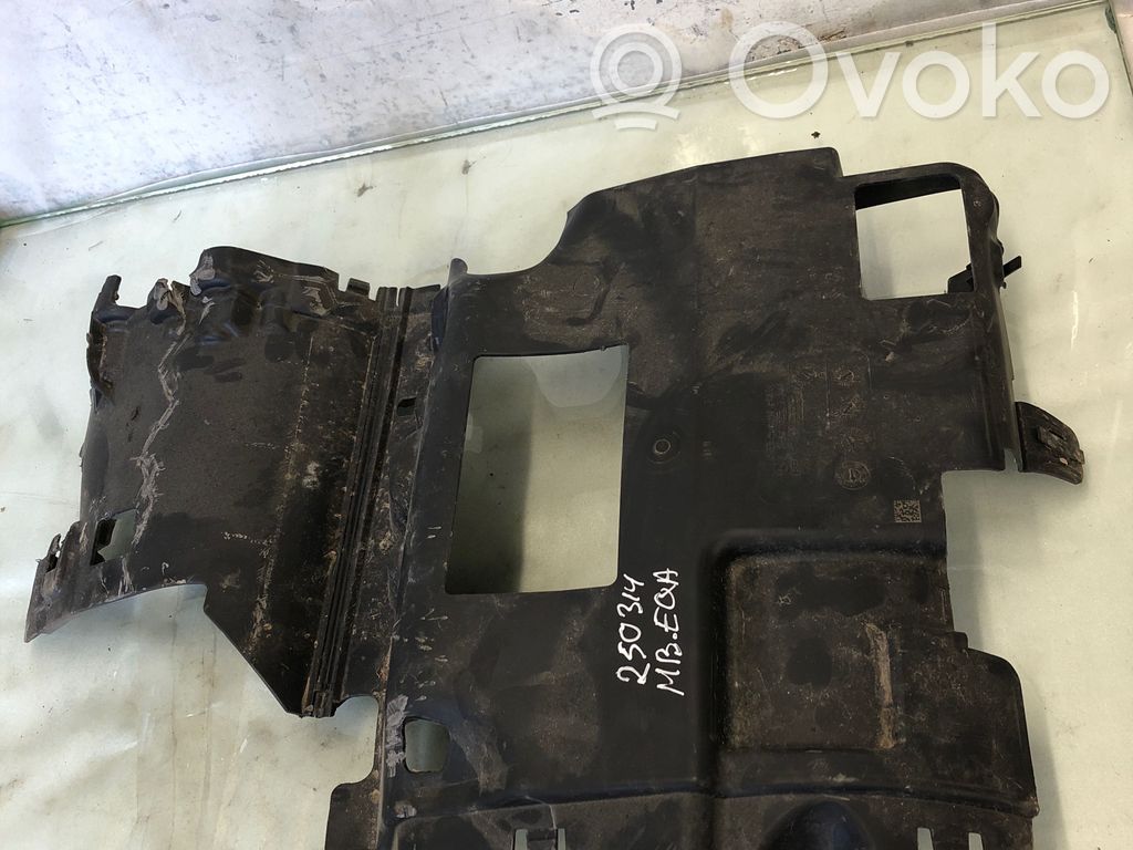 Mercedes-Benz EQA Capac protecție motor 