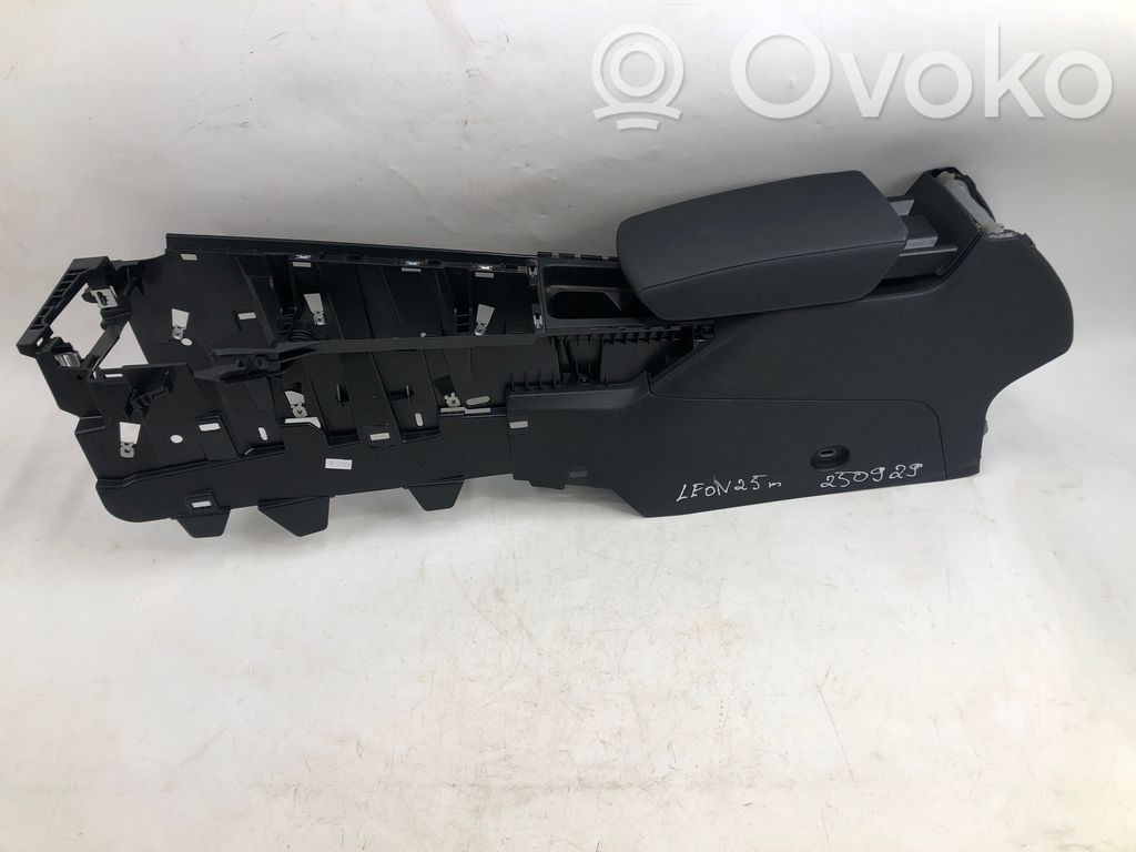 Seat Leon IV Armlehne 