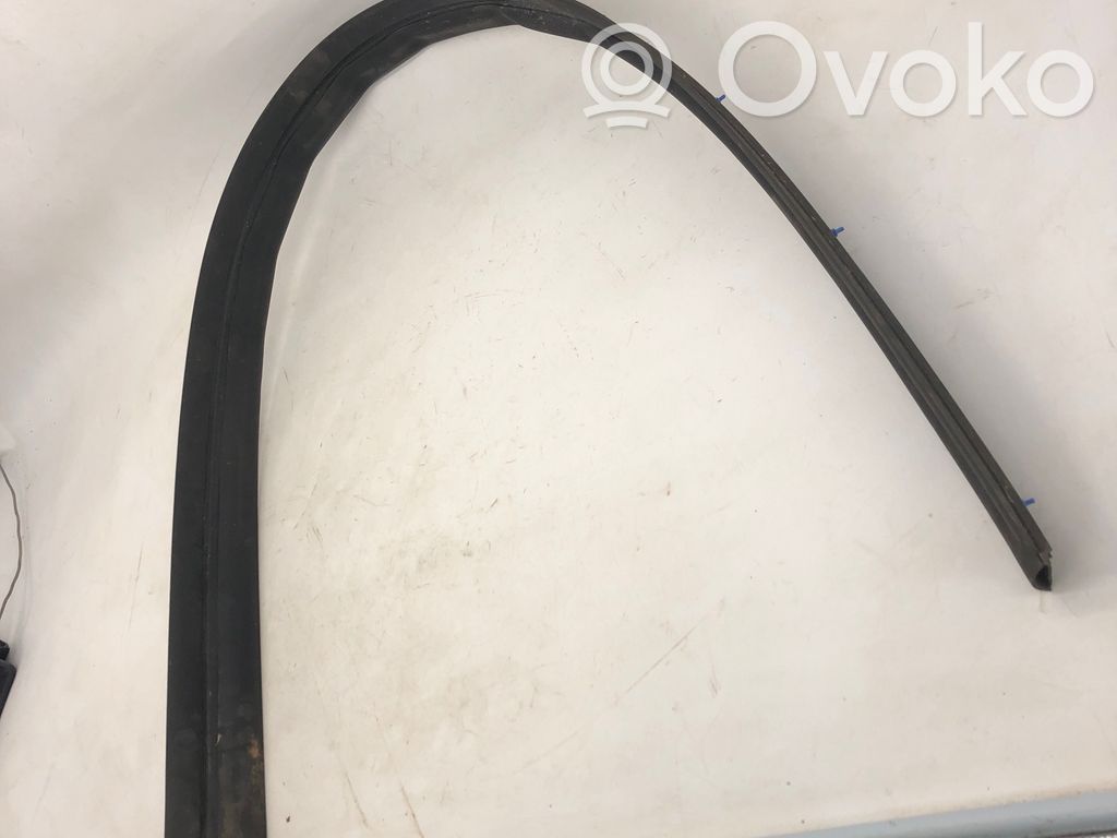 Nissan Qashqai J12 Priekinio kėbulo slenksčio apdaila 