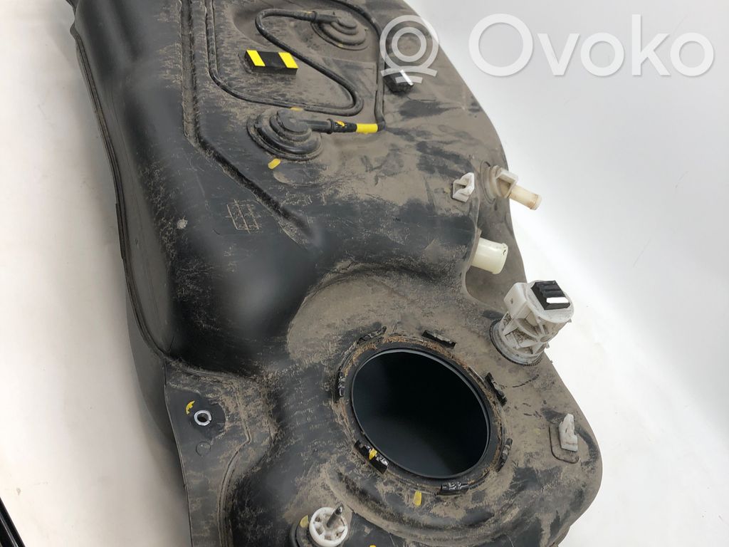 Polttoainesäiliö   MX689P860BD
