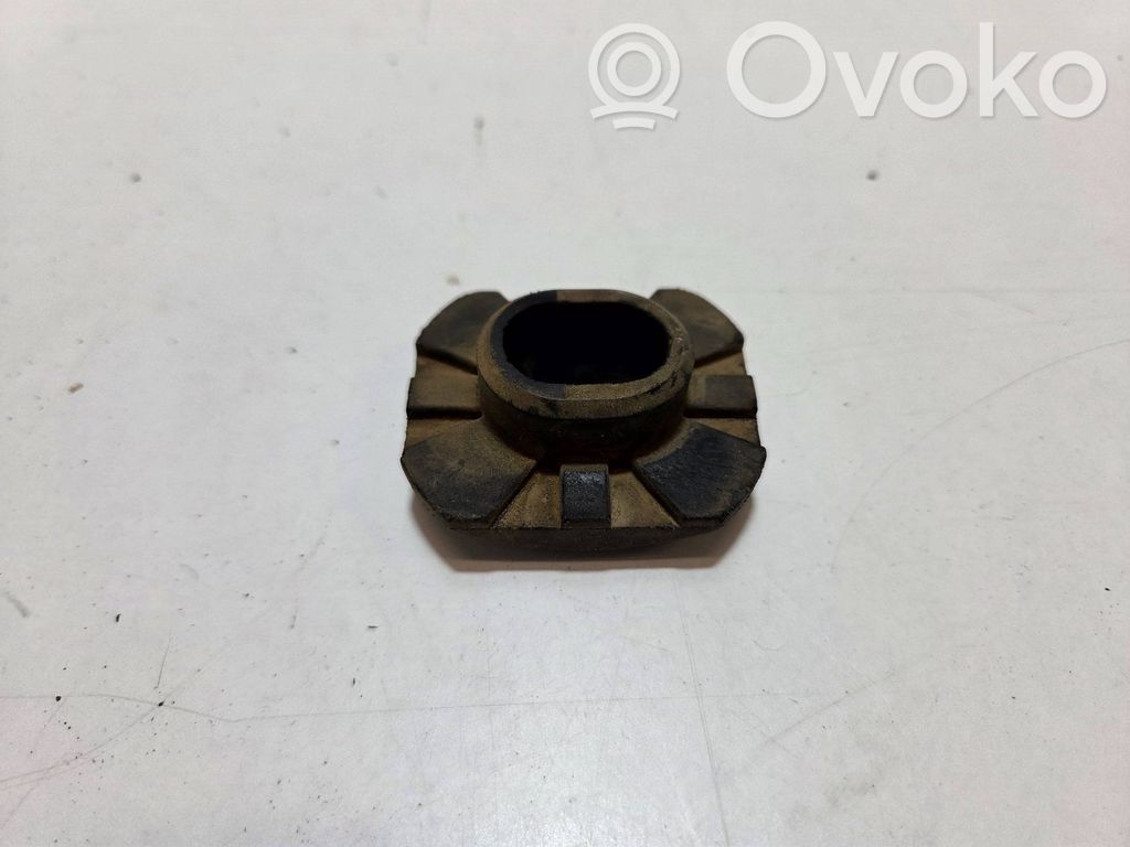 Dodge Durango Fixation de radiateur 