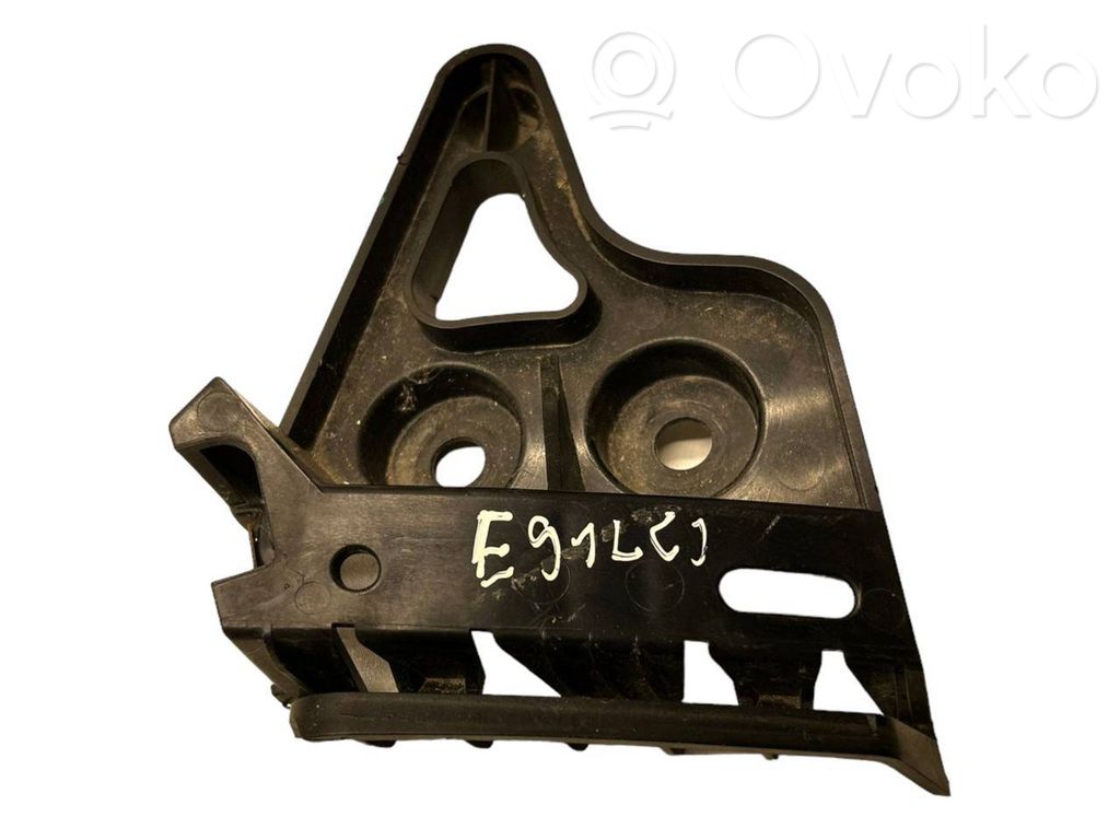 Rear bumper mounting bracket   72758411,7127717