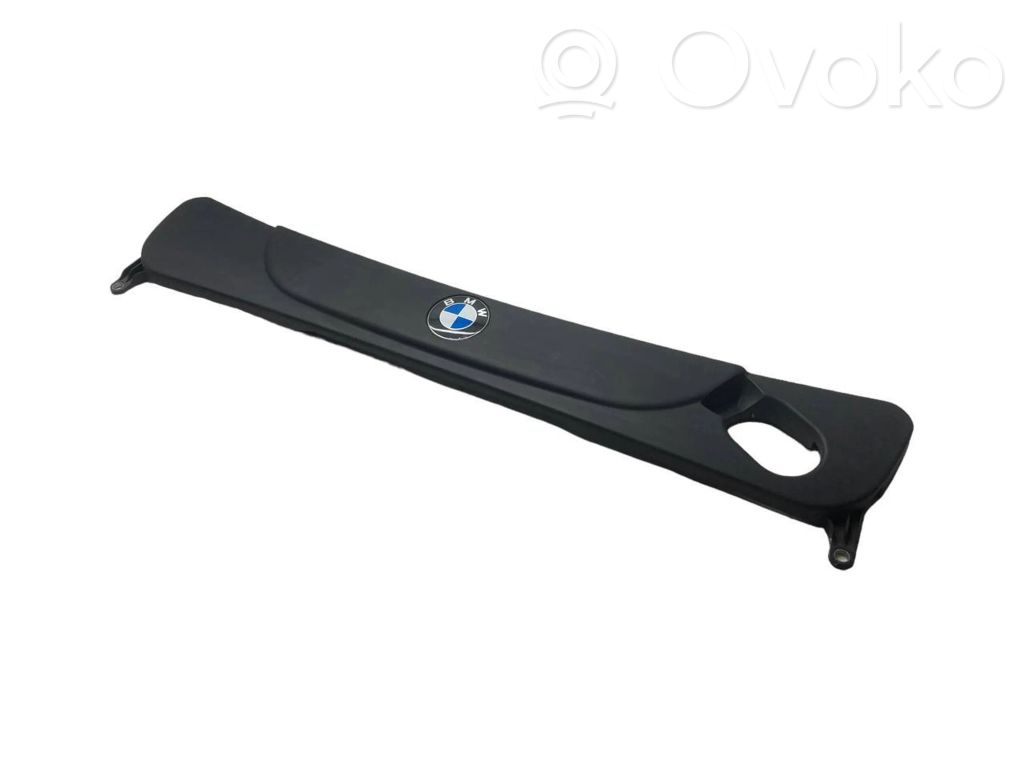 BMW 5 E60 E61 Variklio dangtis (apdaila) 