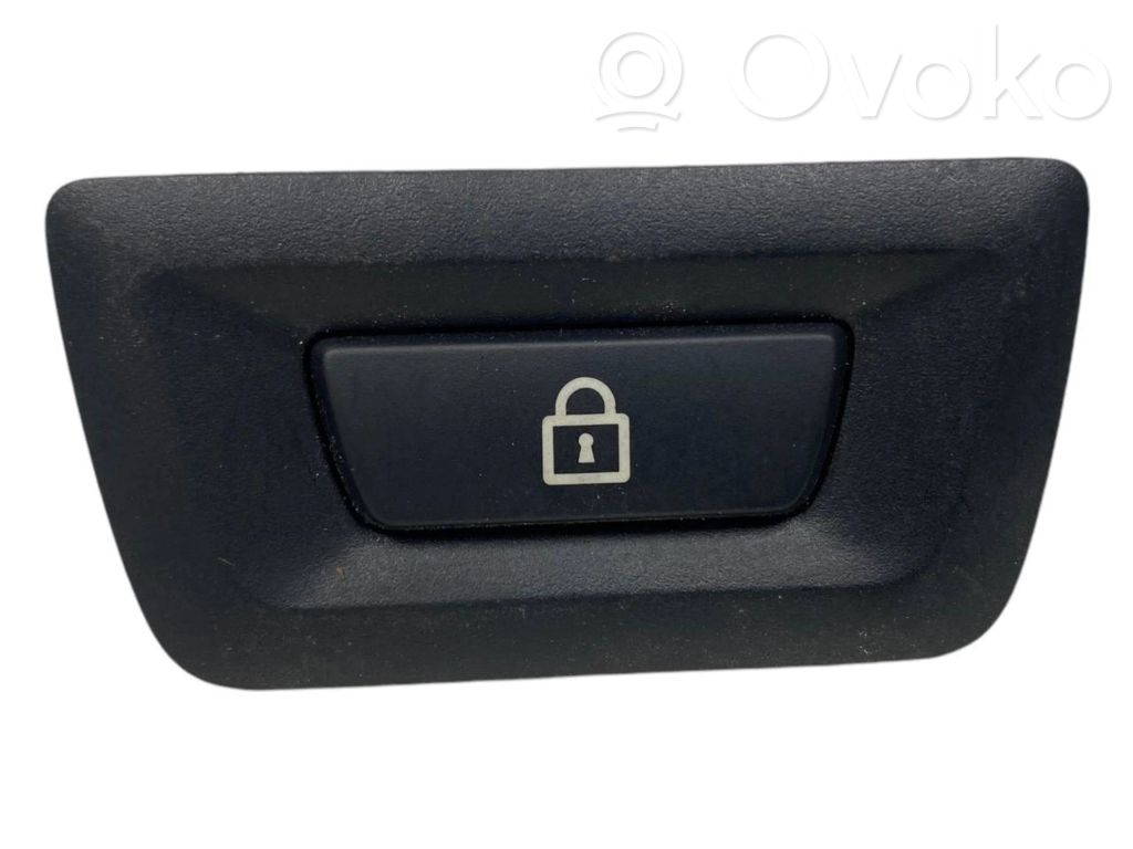Central locking switch button   9162644,549584022