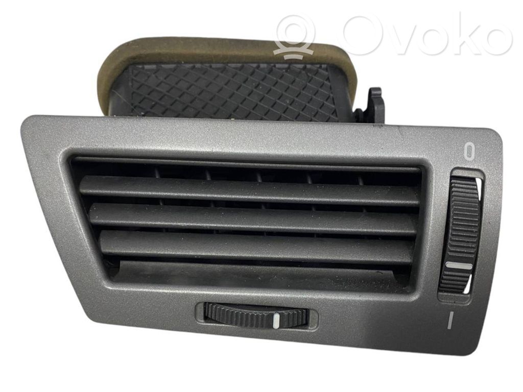 BMW 7 E65 E66 Šoninės oro grotelės 