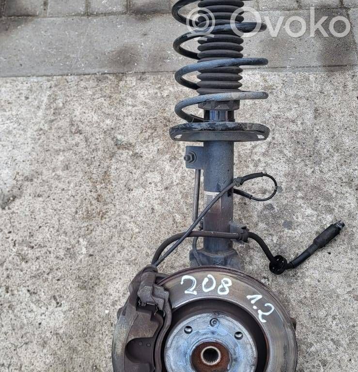 Peugeot 208 I Zwrotnica koła przedniego 