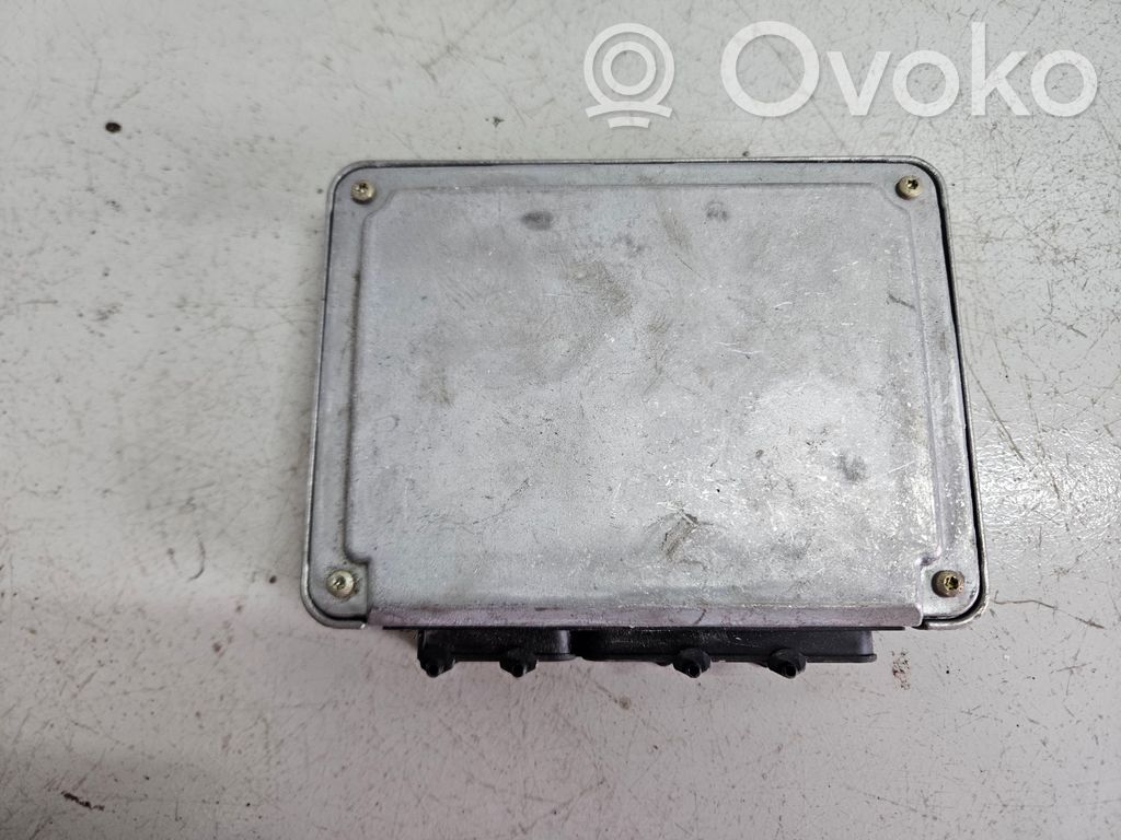 Volkswagen PASSAT B5 Engine control unit/module 